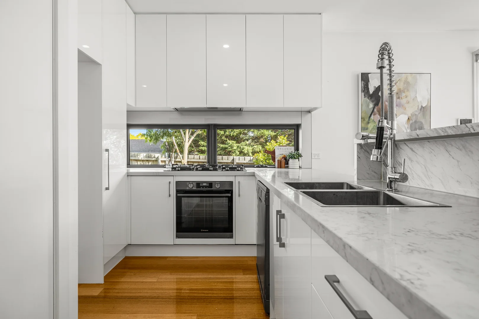 Additional image 5 of 2/2 Yangoora Court, Mount Waverley VIC 3149