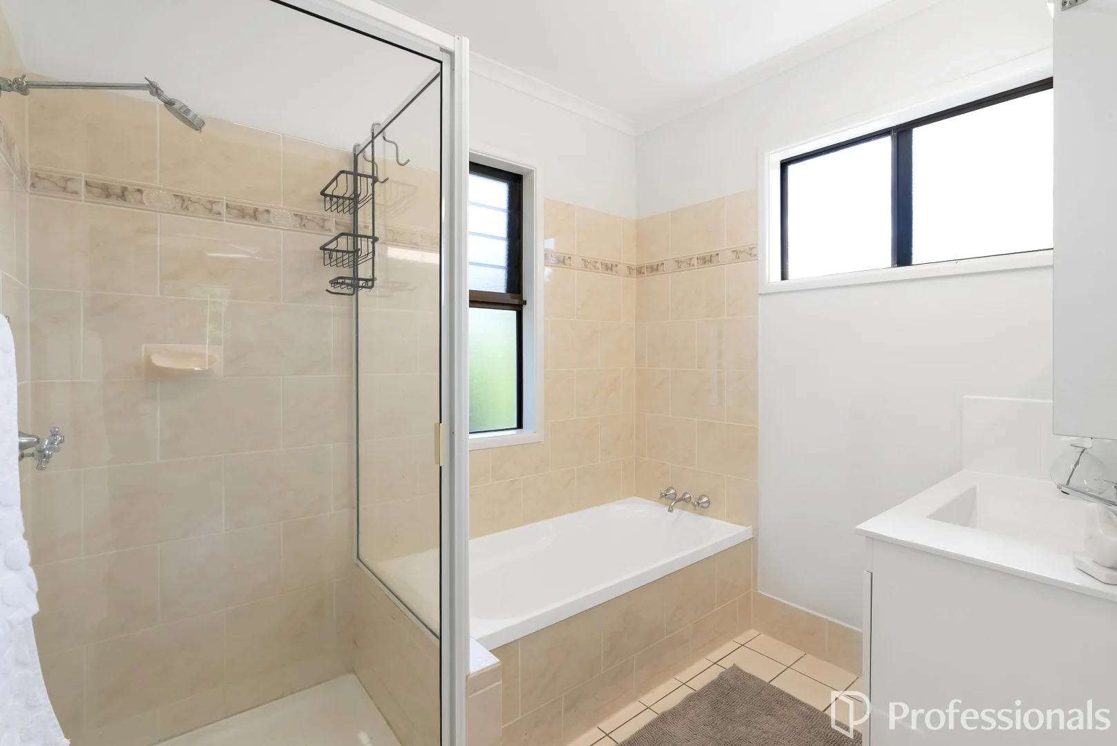 Additional image 14 of 10 Cicero Close, Mooroobool QLD 4870