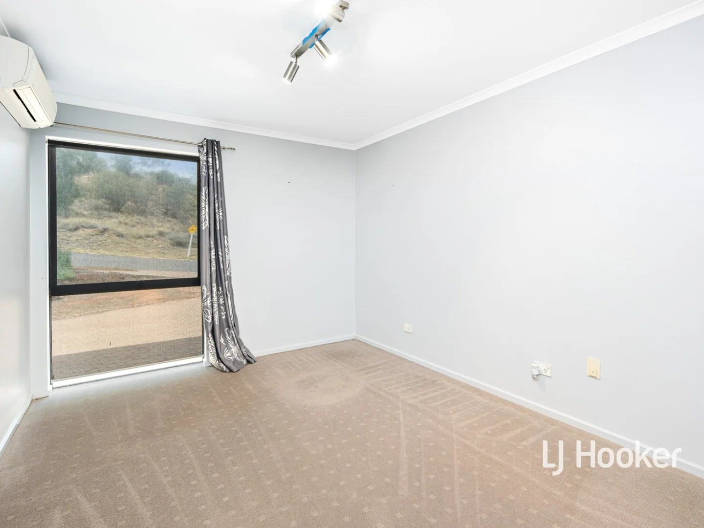 Additional image 16 of 38 Cromwell Drive, Desert Springs NT 0870