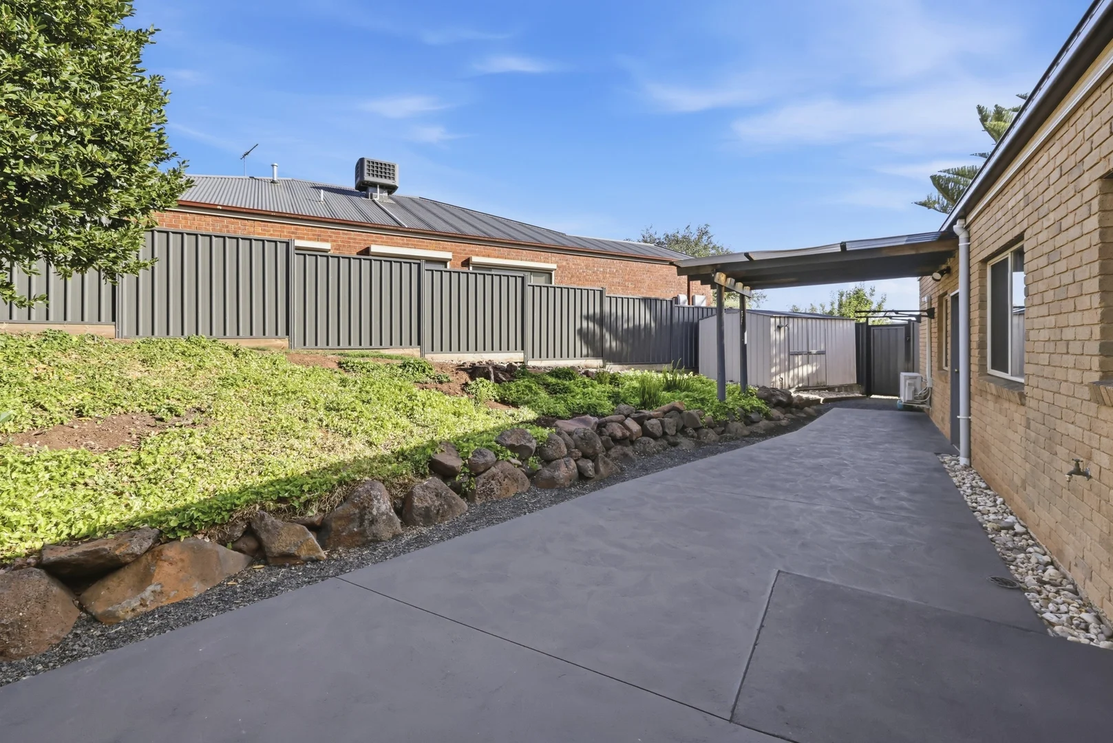 Additional image 24 of 1 Larissa Close, Romsey VIC 3434