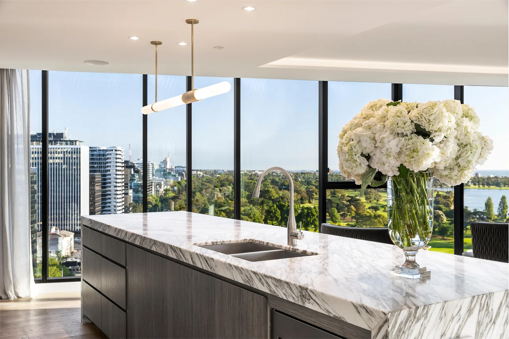Additional image 12 of 1405/8 Bowen Crescent, Melbourne VIC 3004