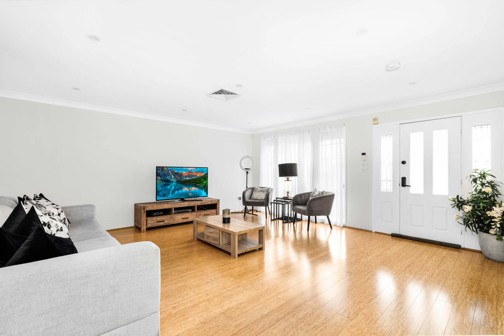 Additional image 3 of 2 Fantail Place, Green Valley NSW 2168