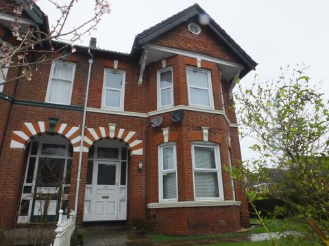 Hill Lane, Shirley SO15