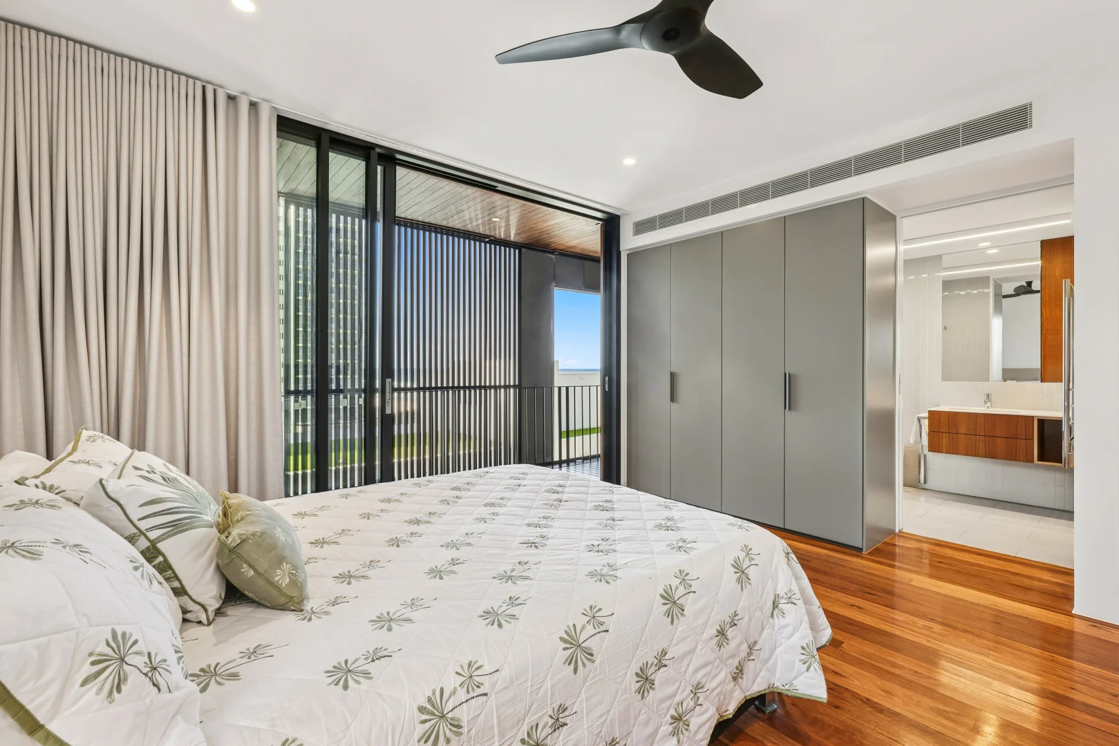 Additional image 14 of 4/3565 Main Beach Parade, Main Beach QLD 4217