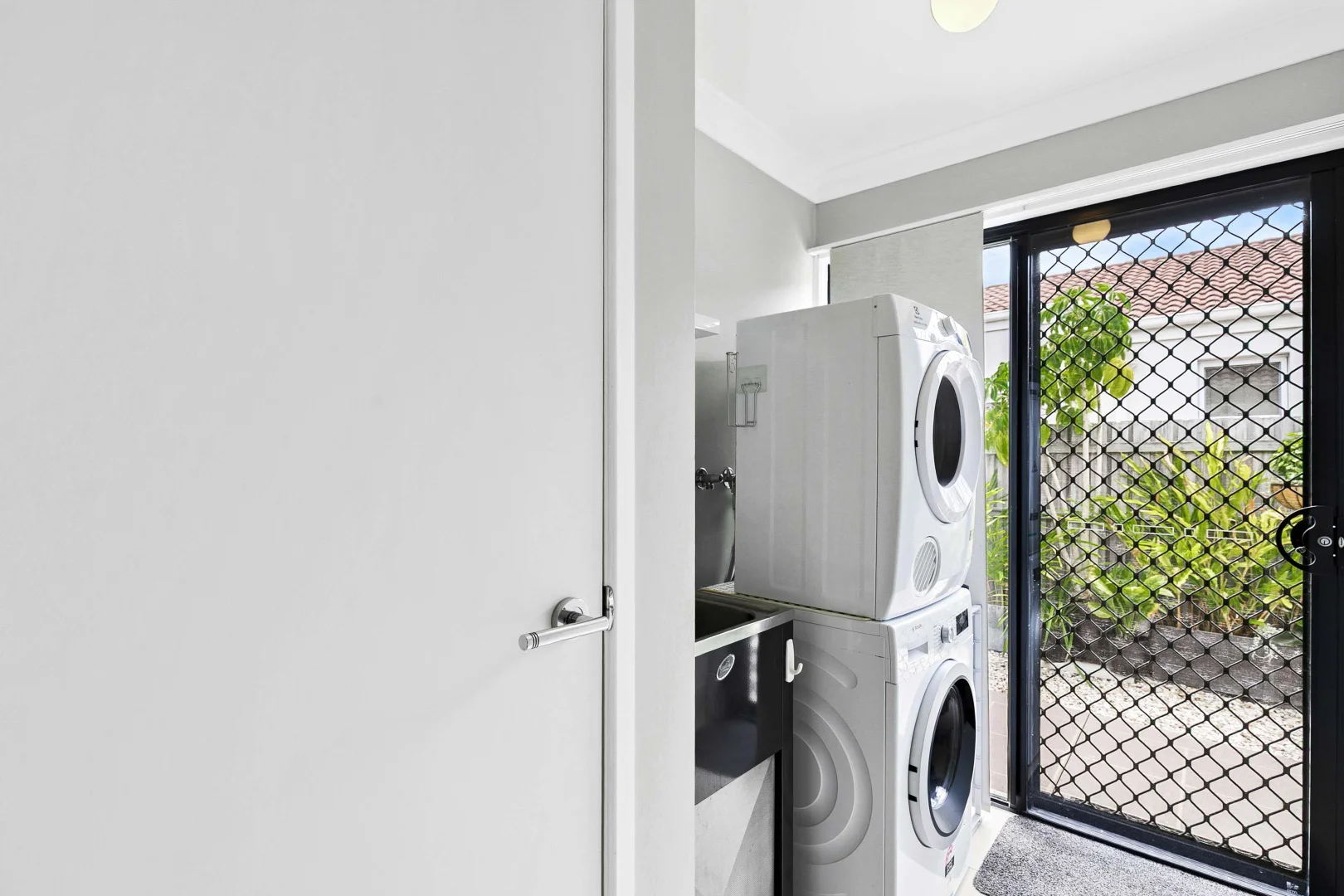 Additional image 18 of 17 Earl Saint Vincent Circuit, Eli Waters QLD 4655