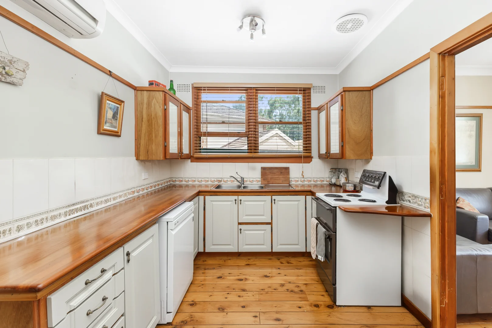 Additional image 3 of 16 Fourth Avenue, Seven Hills NSW 2147