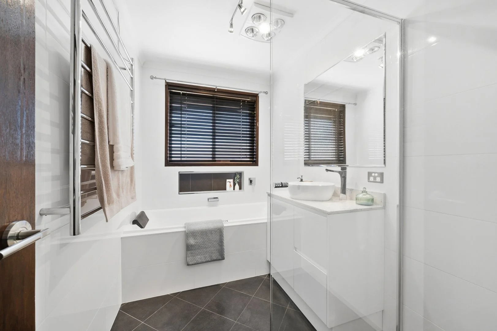 Additional image 25 of 4/32 Clamp Place, Greenway ACT 2900