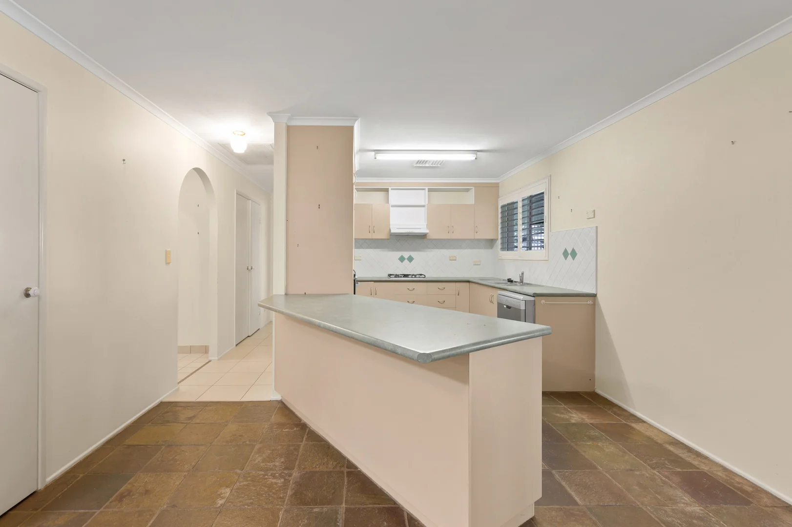 27 Blue Beach Boulevard, Haliday Bay QLD 4740 photo 4