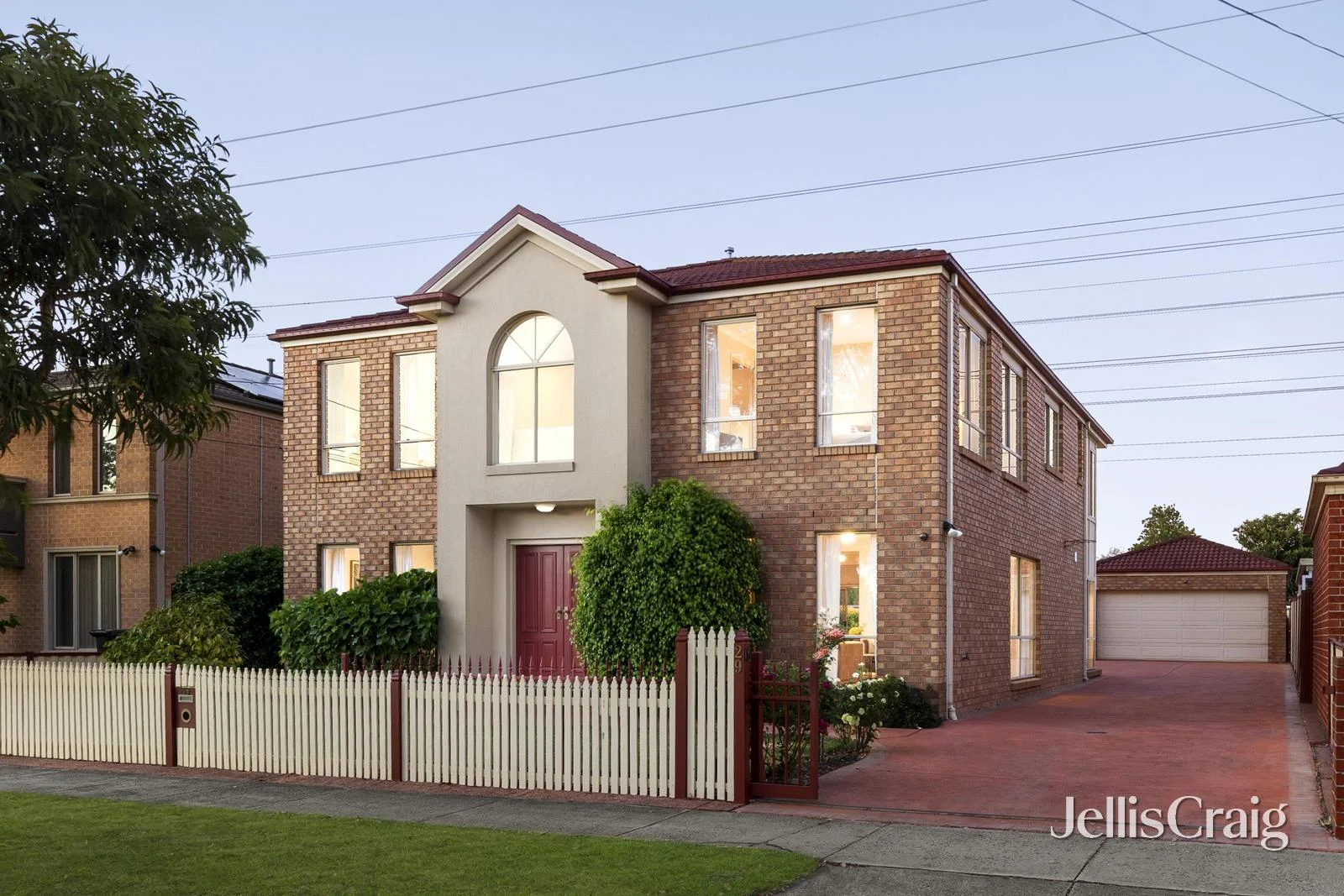 29 Whites Lane, Glen Waverley VIC 3150