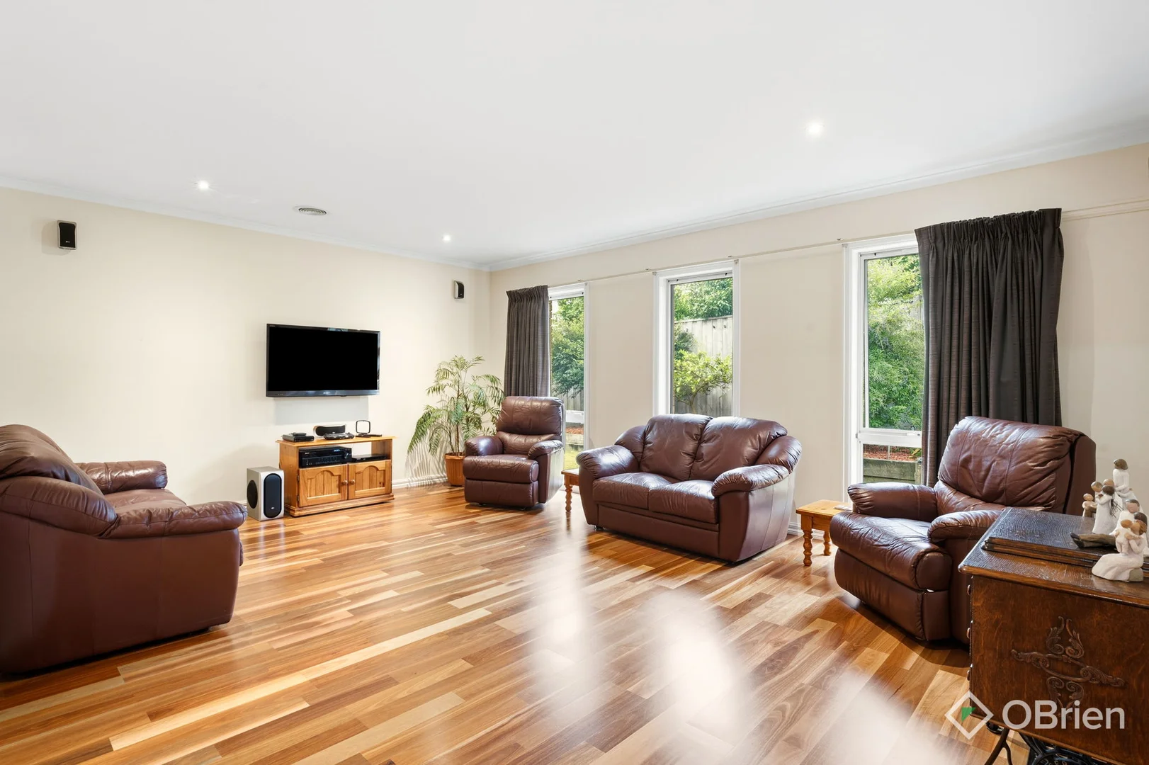 Additional image 8 of 37 Cedarwood Crescent, Berwick VIC 3806