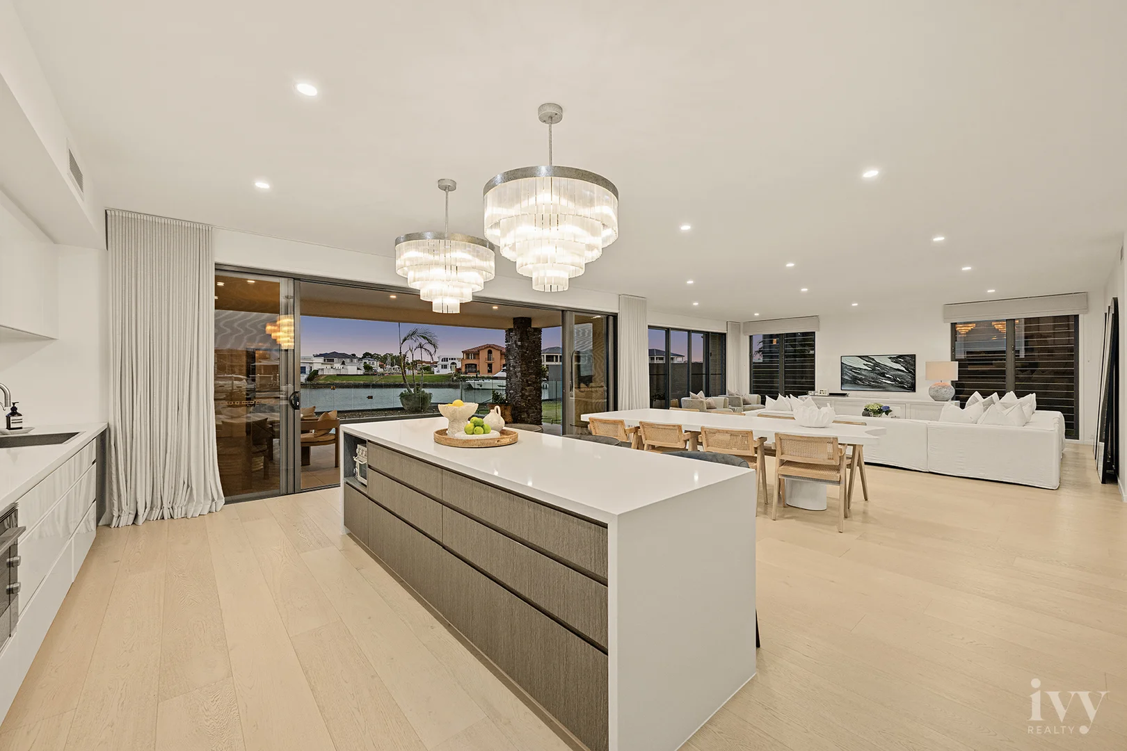 1048 Edgecliff Place, Sanctuary Cove QLD 4212