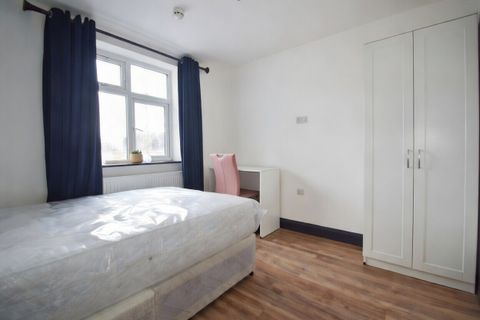 Bitterne Road West, Southampton SO18, Room to rent