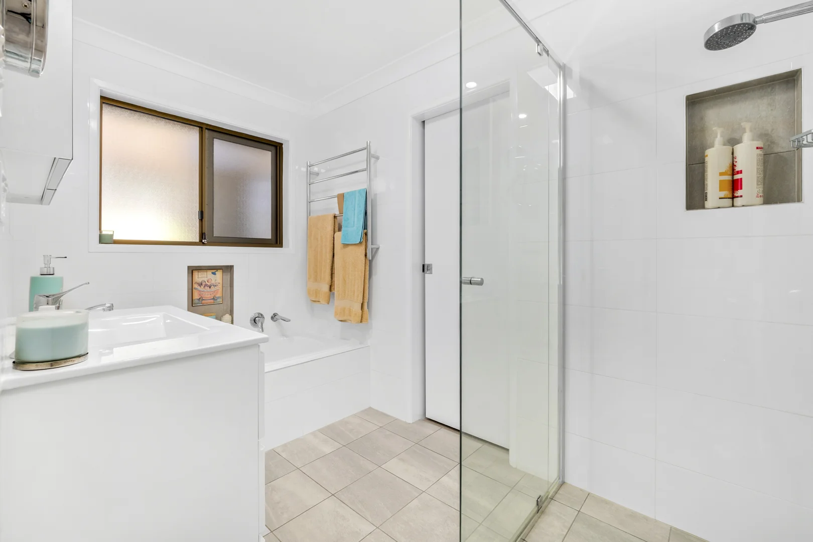 Additional image 16 of 5 Bates Drive, Everton Hills QLD 4053