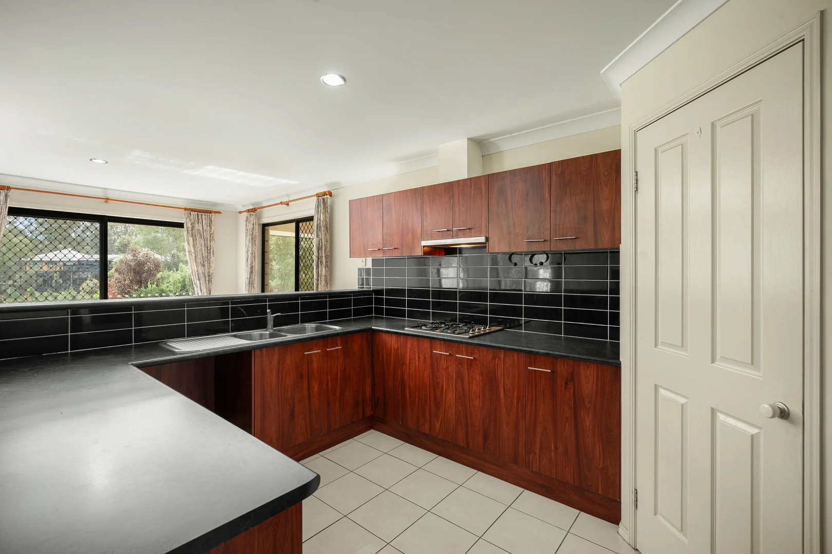 Additional image 5 of 32 Sheepstation Gully Close, Mount Crosby QLD 4306