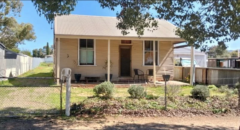 33 Sixth Street, Quorn SA 5433