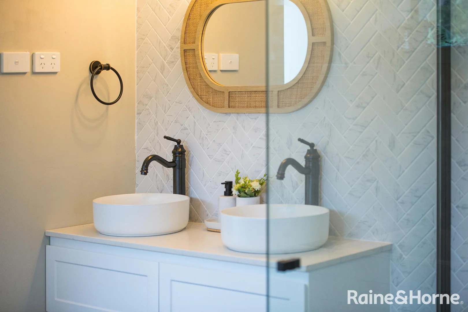 Additional image 7 of 1 Janice Crescent, Moss Vale NSW 2577