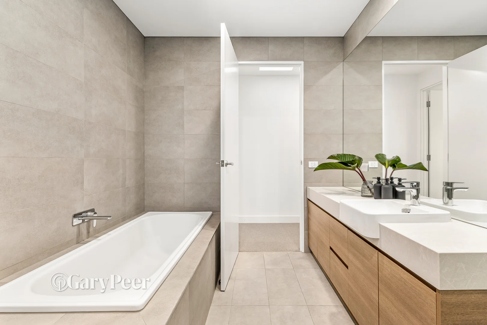 Additional image 12 of 30a Narrawong Road, Caulfield South VIC 3162