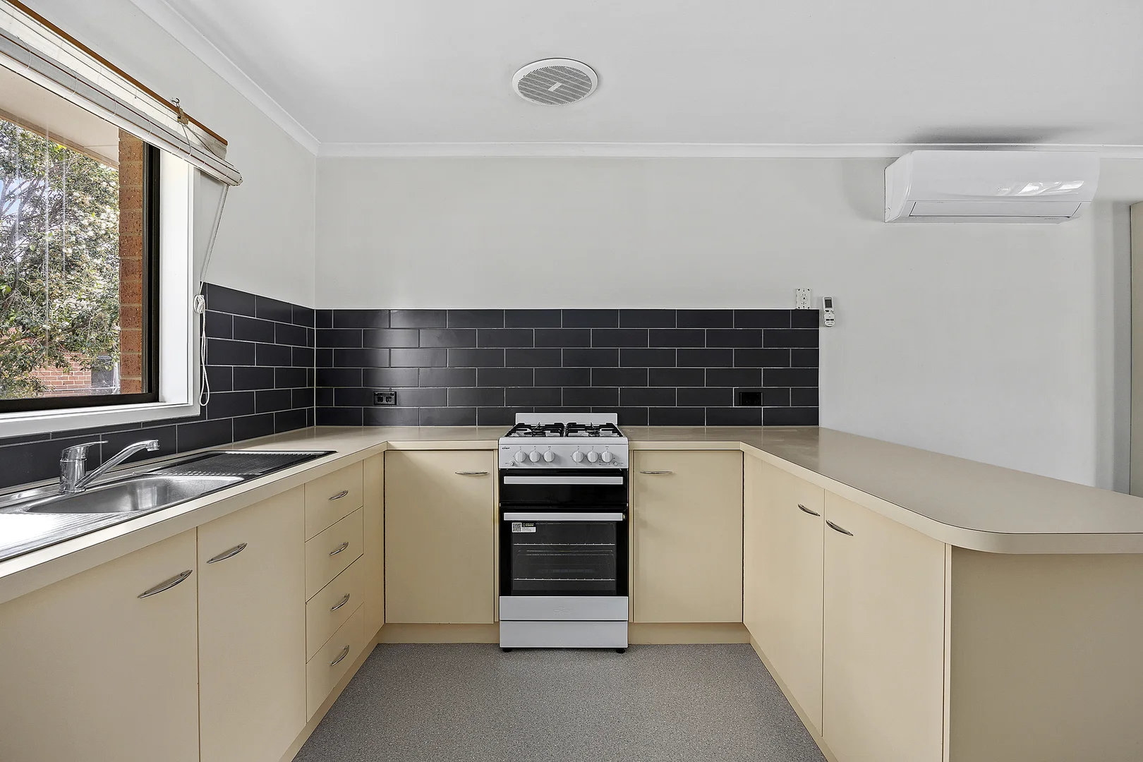 Additional image 5 of 2/23 Osborne Street, Flora Hill VIC 3550