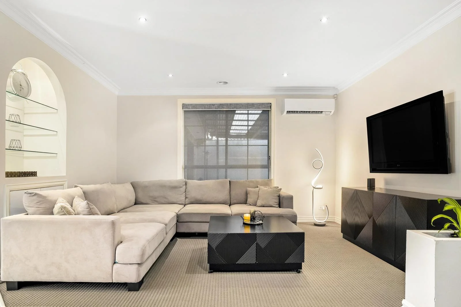 Additional image 3 of 10 Hannah Avenue, Hillside VIC 3037