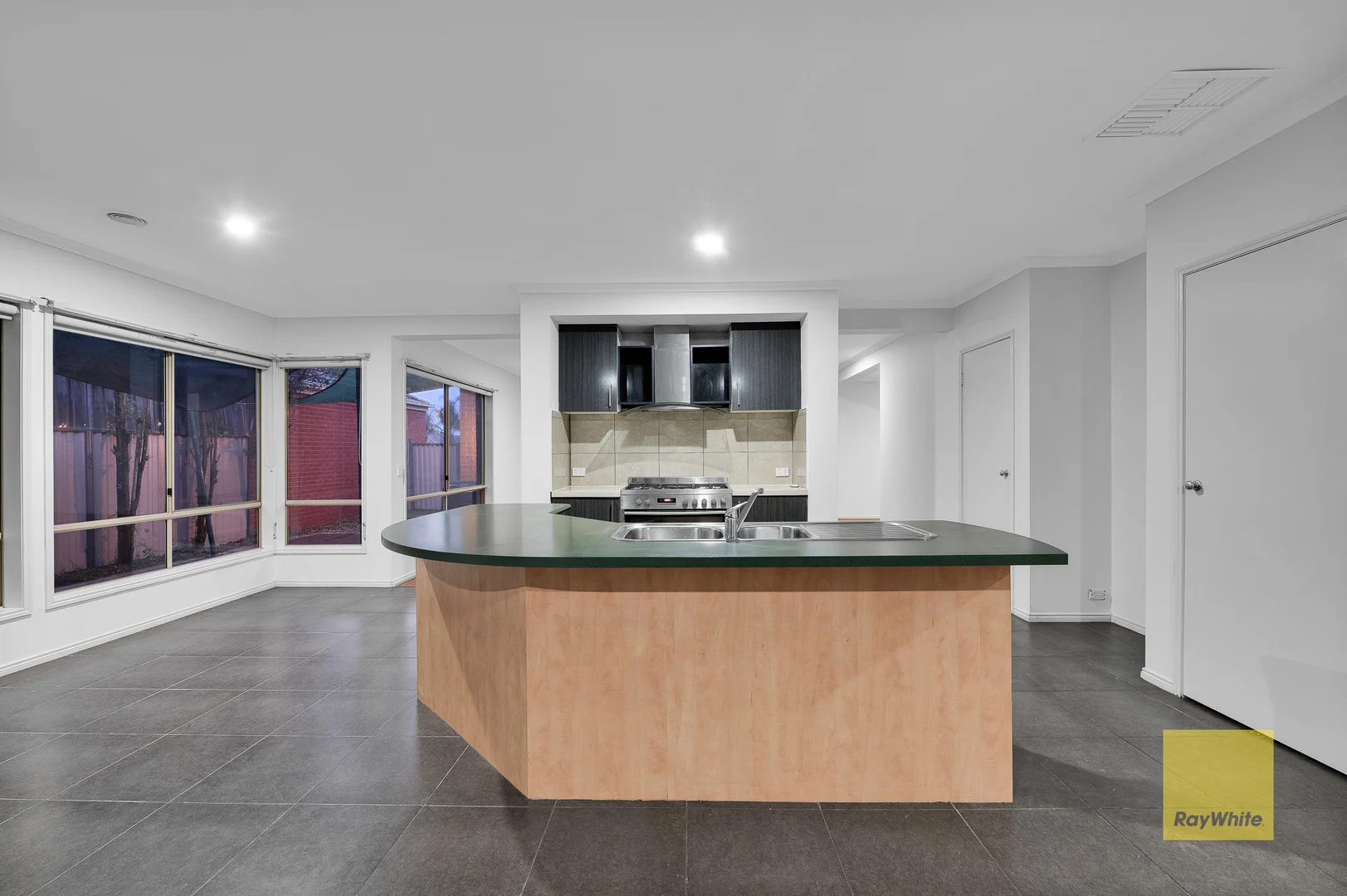 Additional image 13 of 207 Thames Boulevard, Tarneit VIC 3029