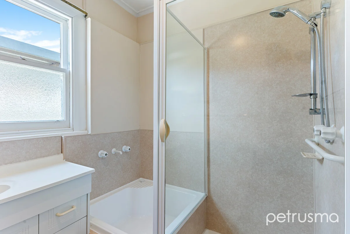 Additional image 21 of 199 Derwent Avenue, Lindisfarne TAS 7015