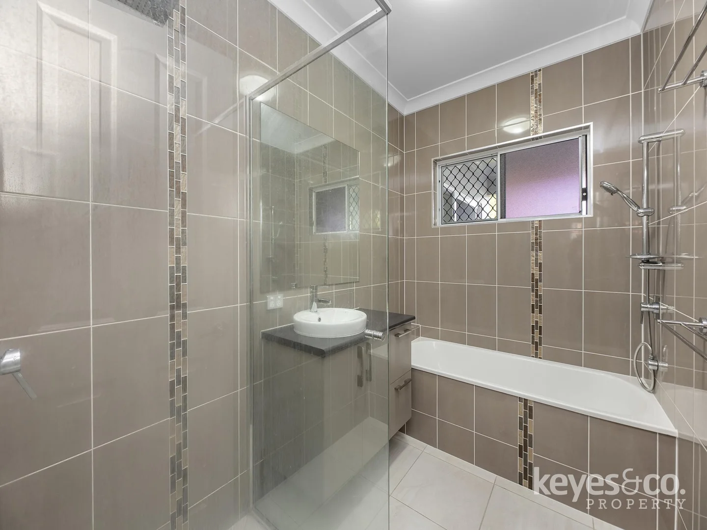 Additional image 7 of 15 Elford Place, Mount Louisa QLD 4814