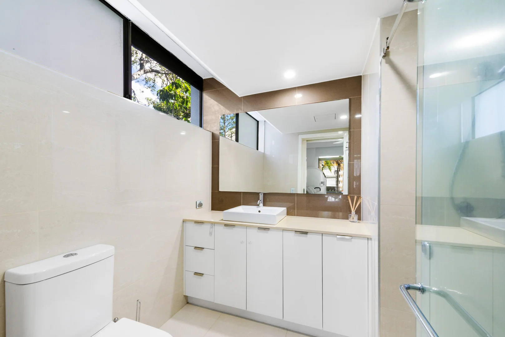 Additional image 21 of 8/2964 Gold Coast Highway, Surfers Paradise QLD 4217