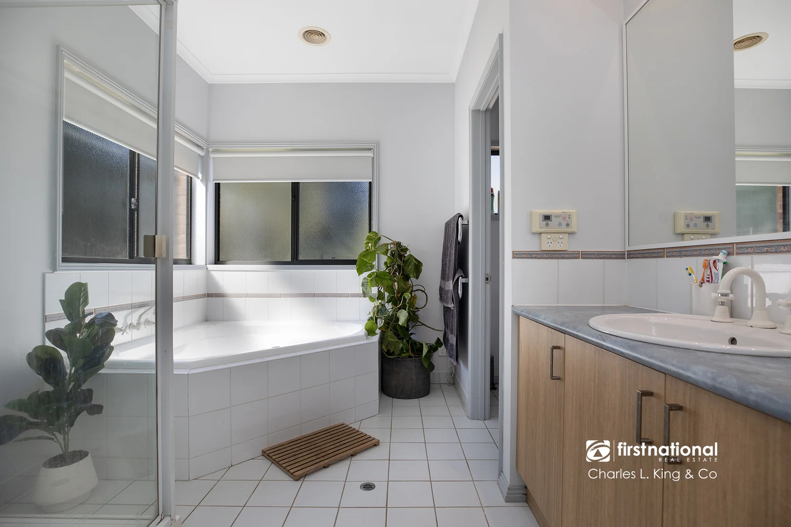 Additional image 10 of 6 Village Court, Echuca VIC 3564