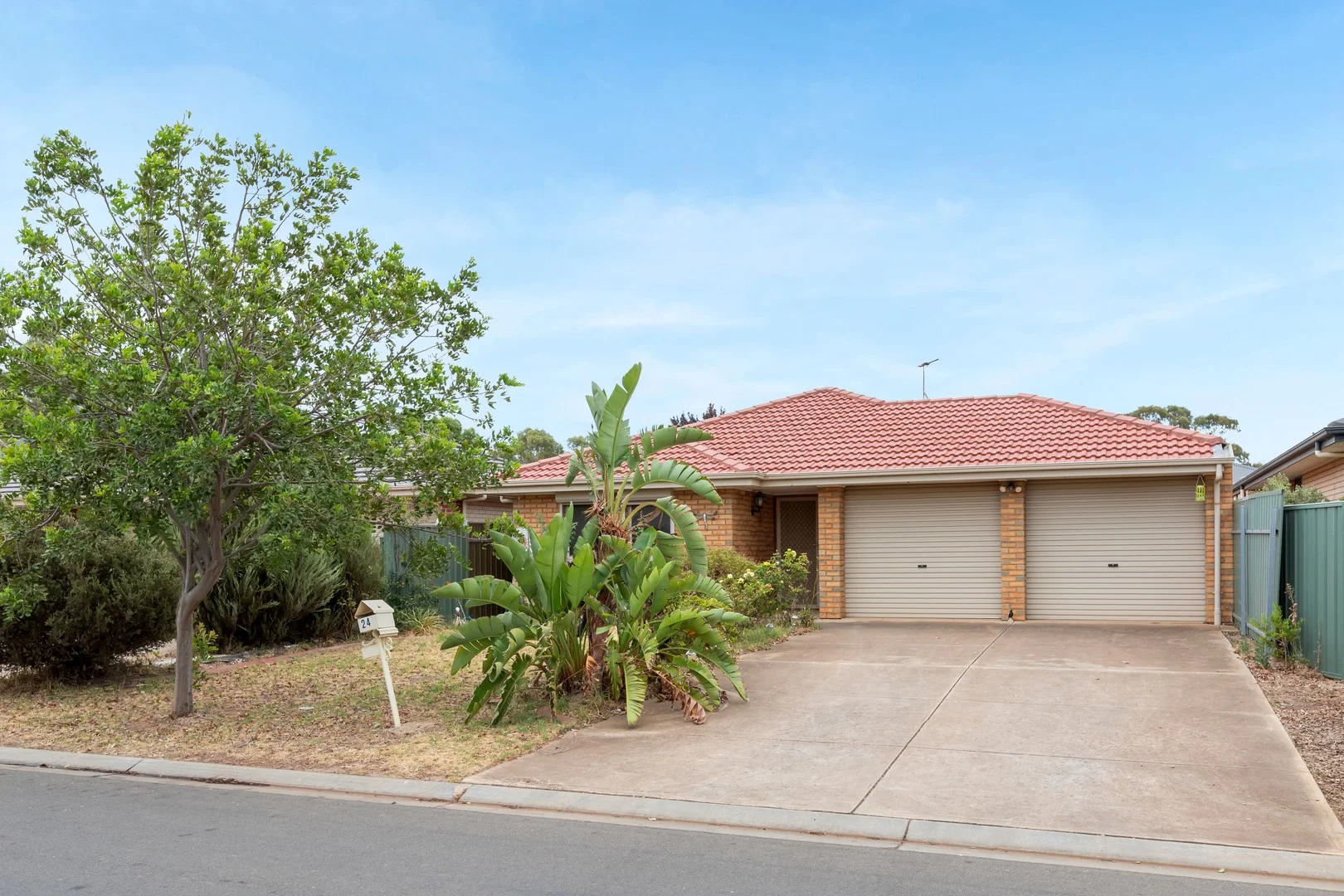 24 Mayfair Drive, Andrews Farm SA 5114