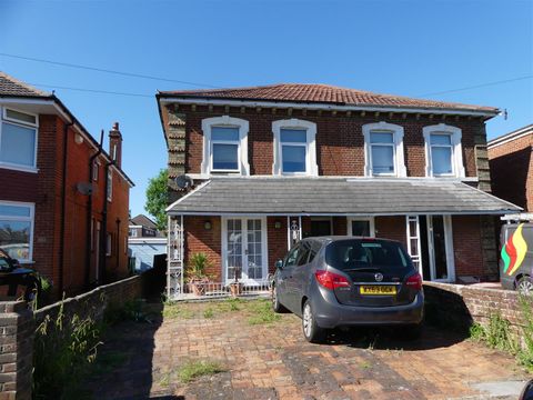Alexandra Road, Southampton SO15