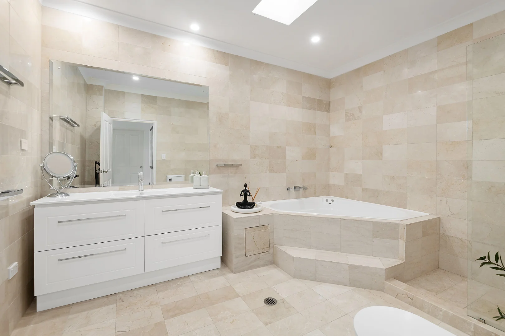 Additional image 9 of 15/81 Woodlands Avenue, Lugarno NSW 2210