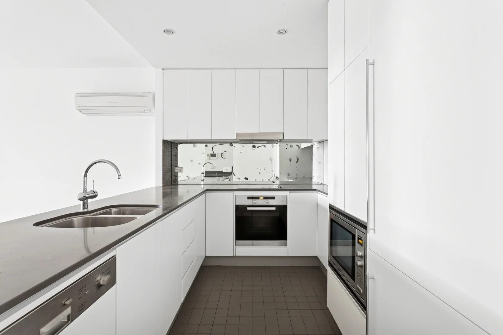 Additional image 5 of 17/34 Canberra Avenue, Forrest ACT 2603