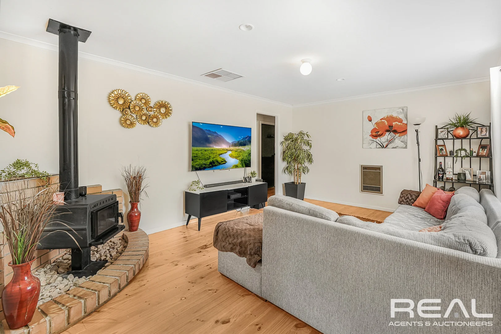 Additional image 13 of 16 Tyalla Court, Munno Para SA 5115