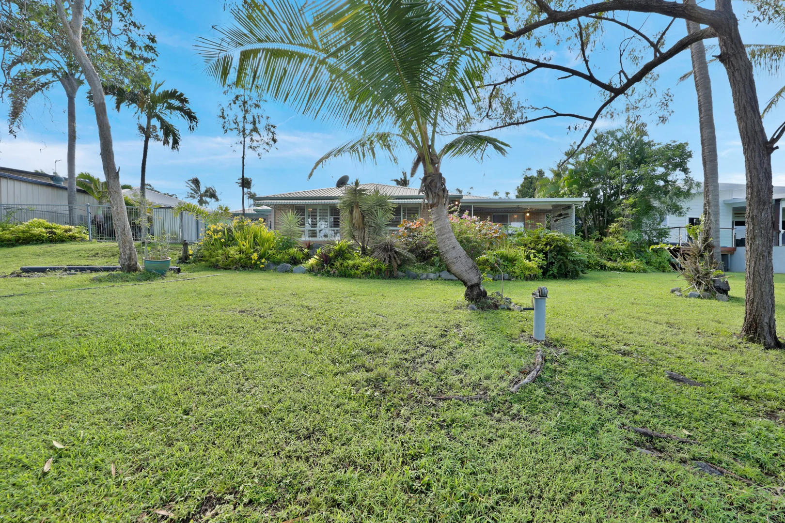 27 Blue Beach Boulevard, Haliday Bay QLD 4740 photo 3