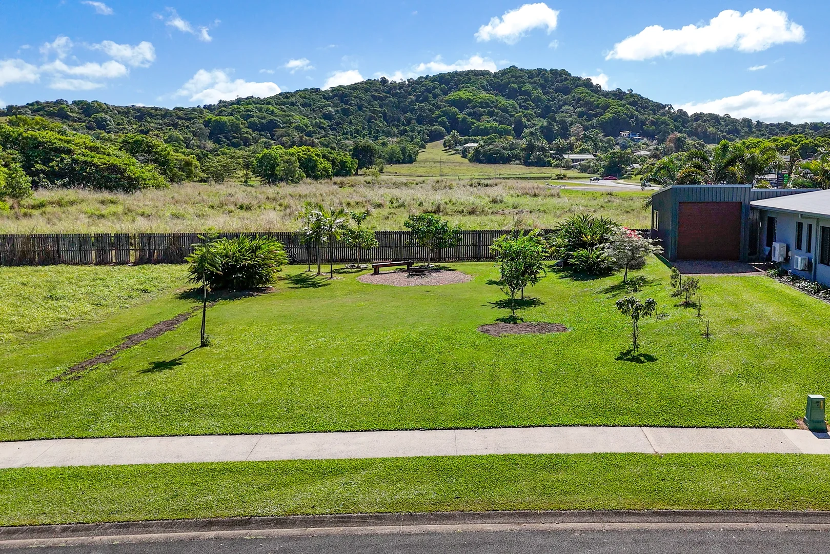 Additional image 6 of 8 Reef St, Wongaling Beach QLD 4852