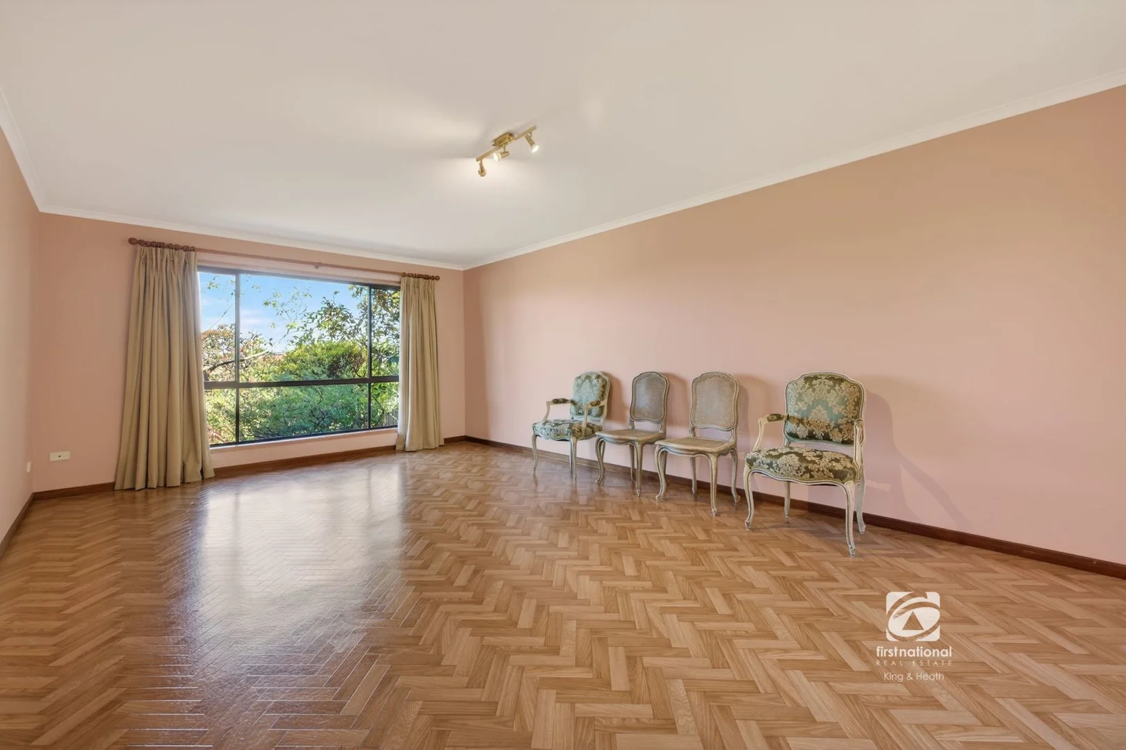 Additional image 16 of 5 Uplands Avenue, Lakes Entrance VIC 3909