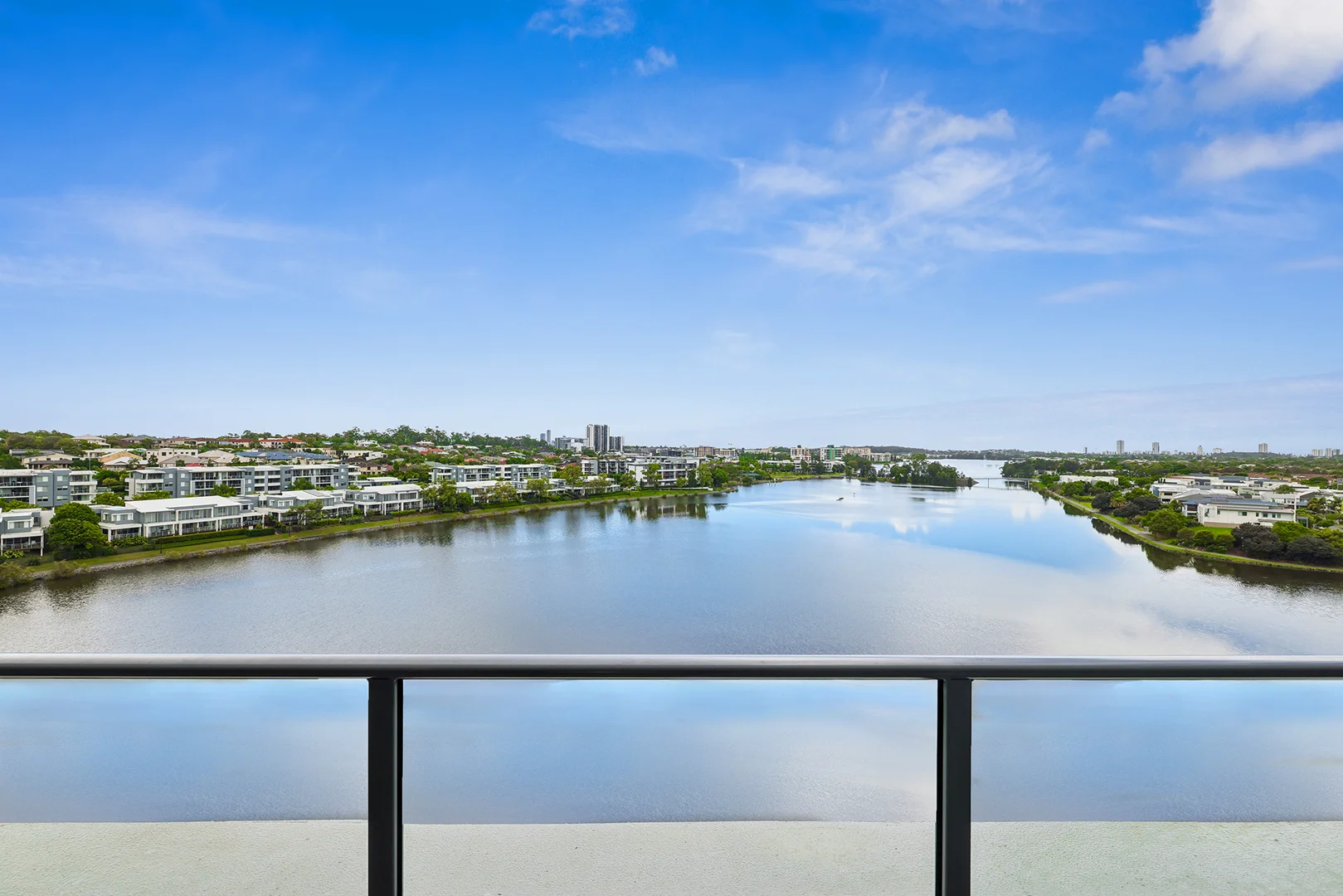 1710/397 Christine Avenue, Varsity Lakes QLD 4227