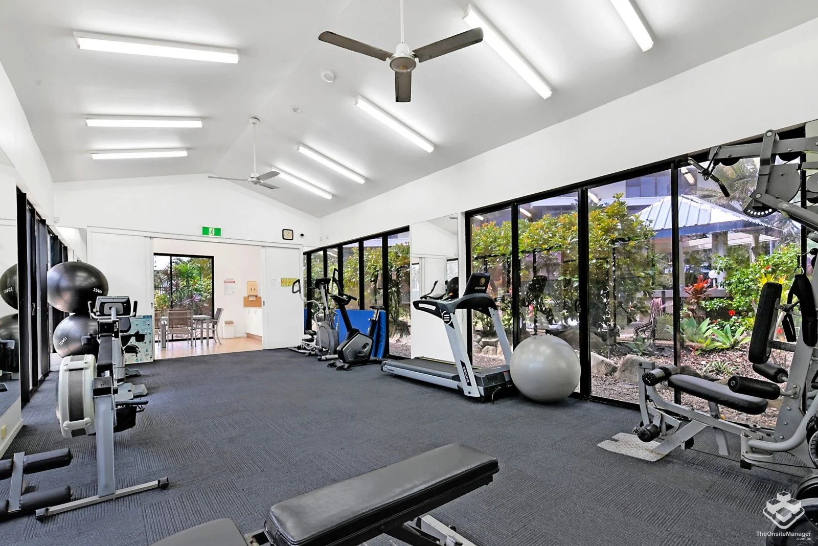 Additional image 16 of ID:21171893/3554 Main Beach Parade, Main Beach QLD 4217