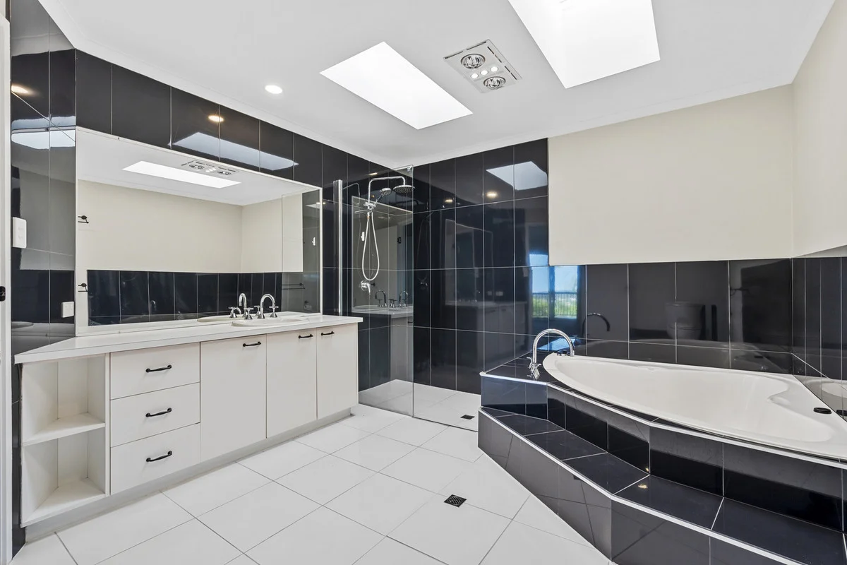Additional image 14 of 90 Tamworth Drive, Helensvale QLD 4212