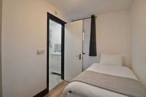Bitterne Road West, Southampton SO18, Room to rent