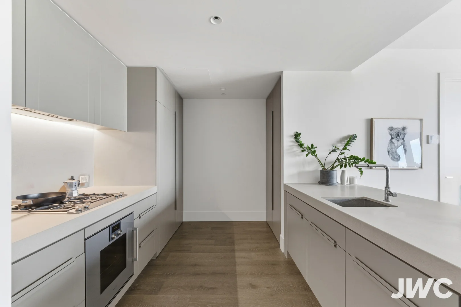 Additional image 5 of 1007/1 Almeida Crescent, South Yarra VIC 3141