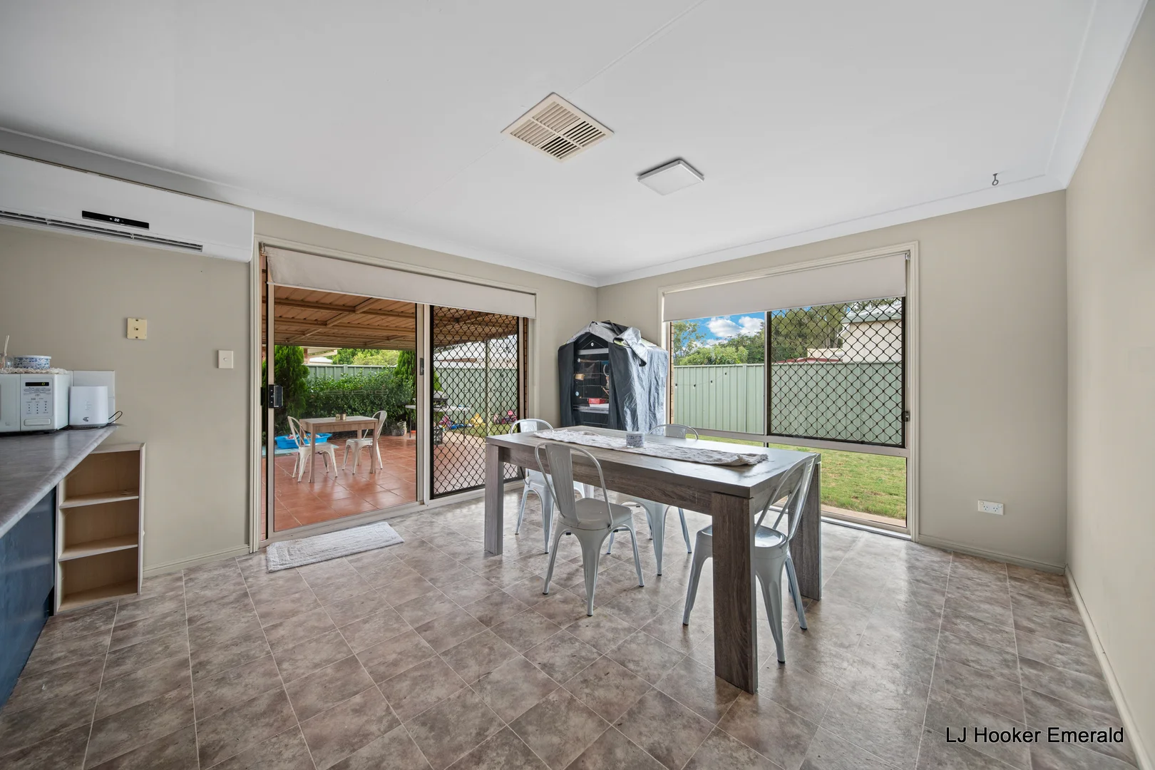 Additional image 9 of 4 Sharlyn Crescent, Emerald QLD 4720
