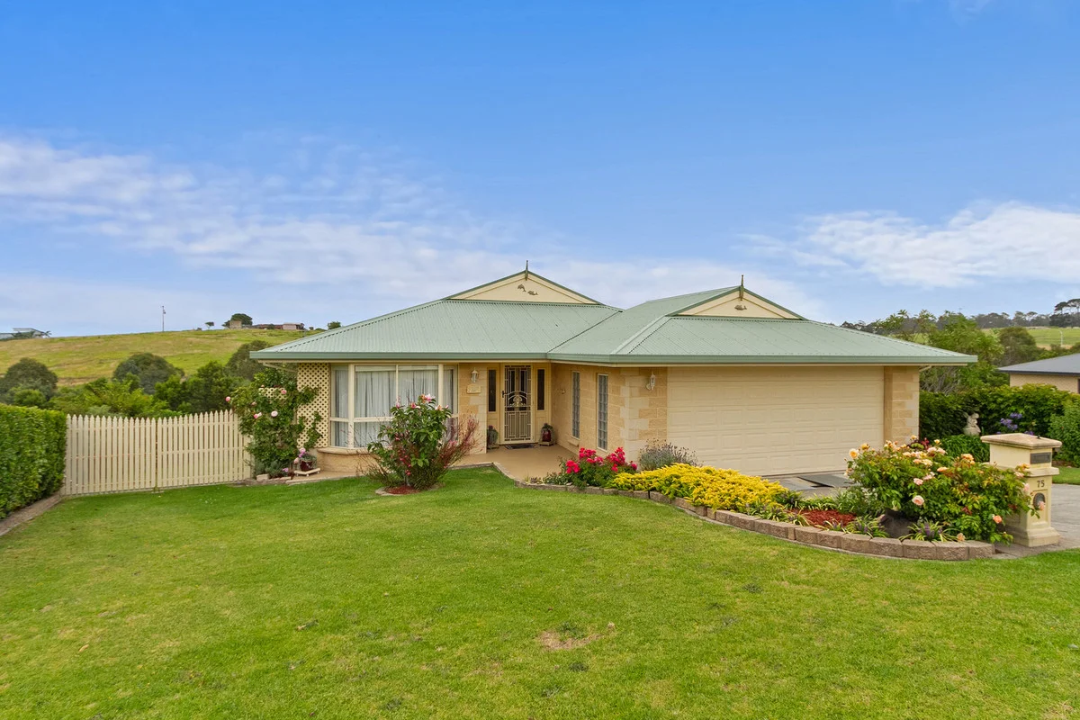75 Stirling Drive, Lakes Entrance VIC 3909