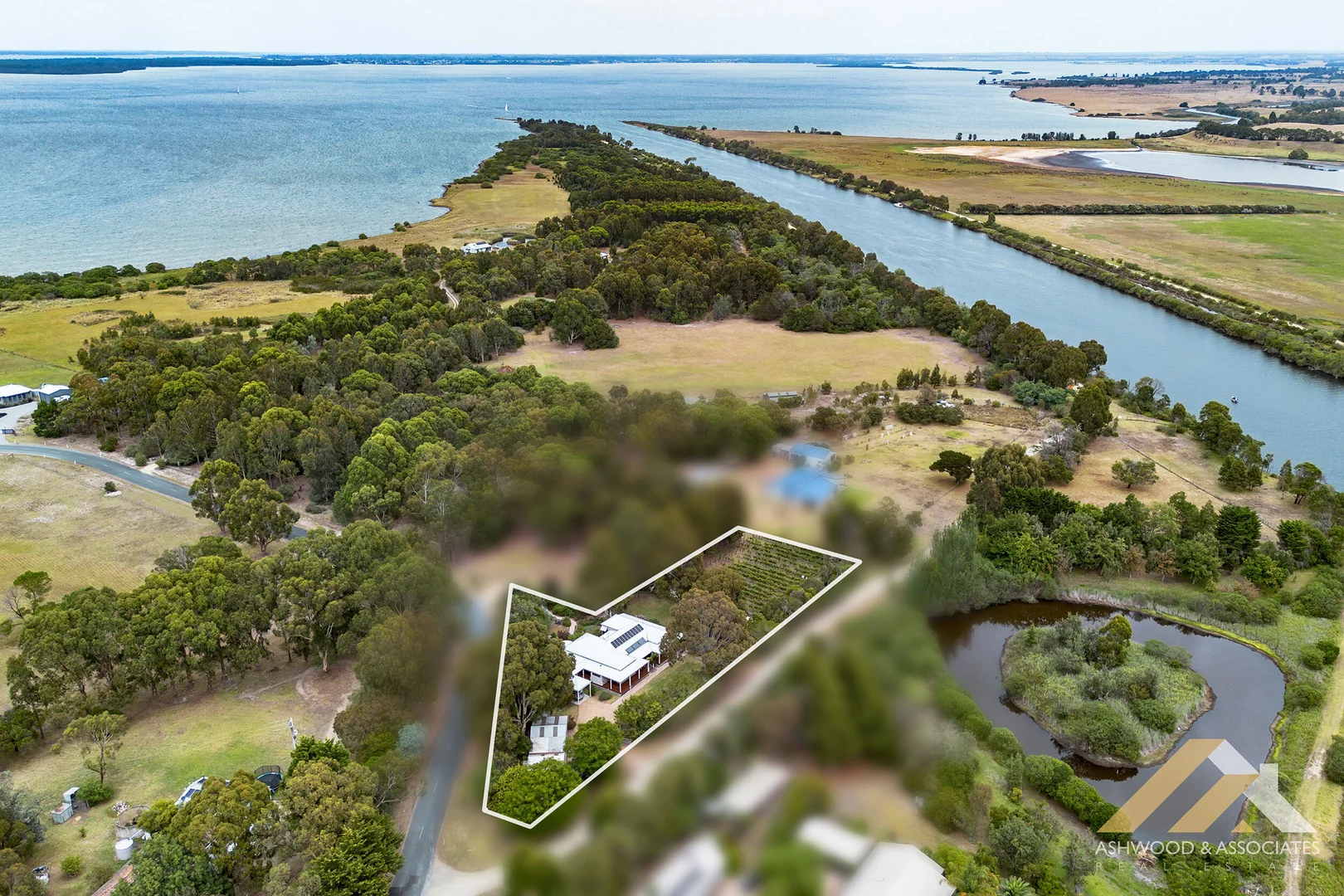 Additional image 32 of 190 Reynolds Road, Metung VIC 3904