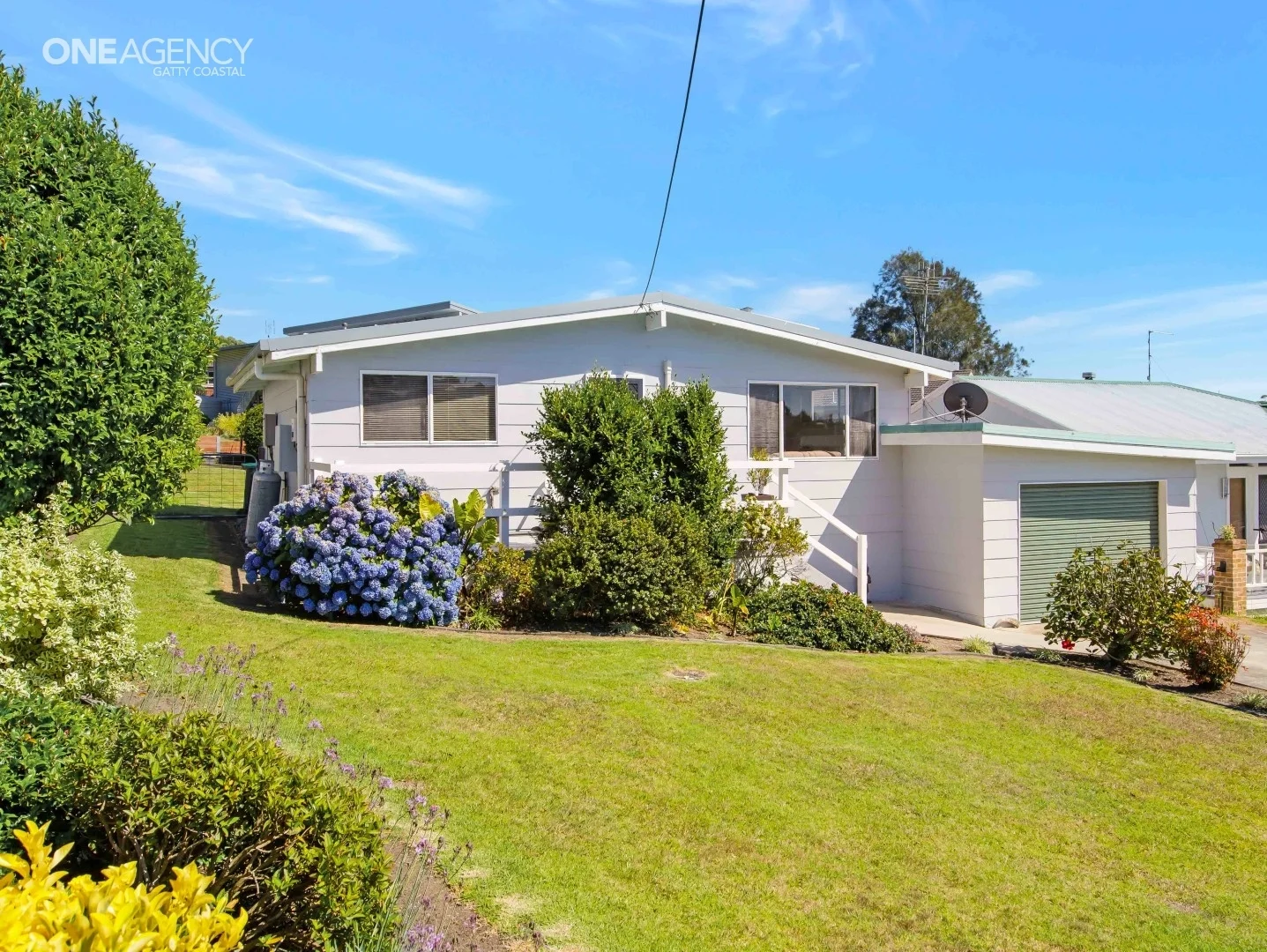 6 Anderson Ave, Tuross Head NSW 2537