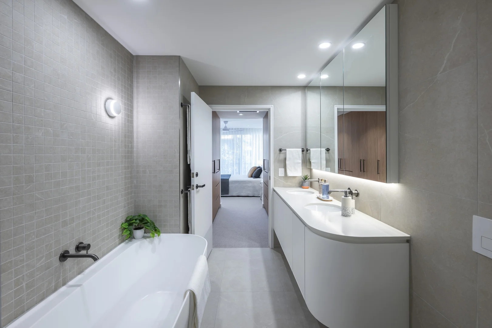 Additional image 11 of 101-303 / 439 Esplanade, Manly QLD 4179