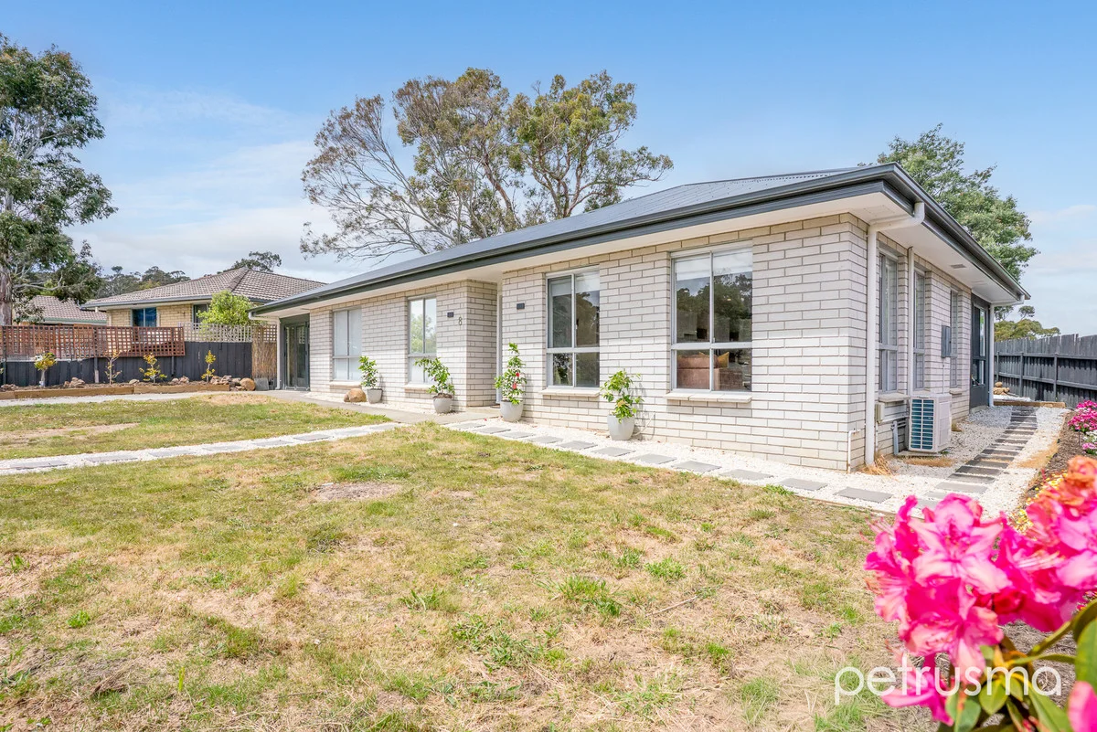 Additional image 35 of 8 Weemala Court, Mount Nelson TAS 7007