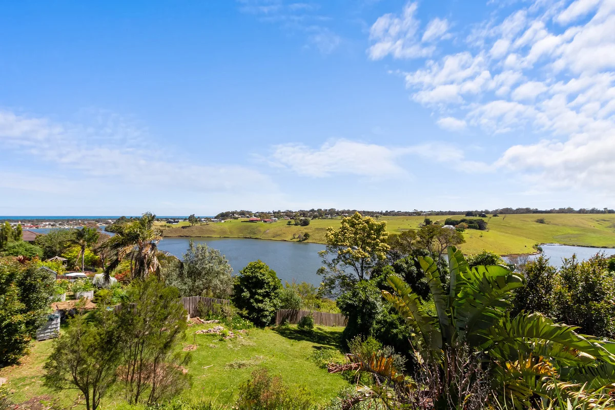 Additional image 3 of 1 Nautilus Way, Lakes Entrance VIC 3909