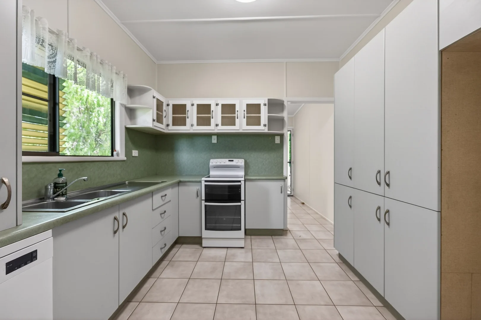 Additional image 3 of 81 Charles Street, Gulliver QLD 4812