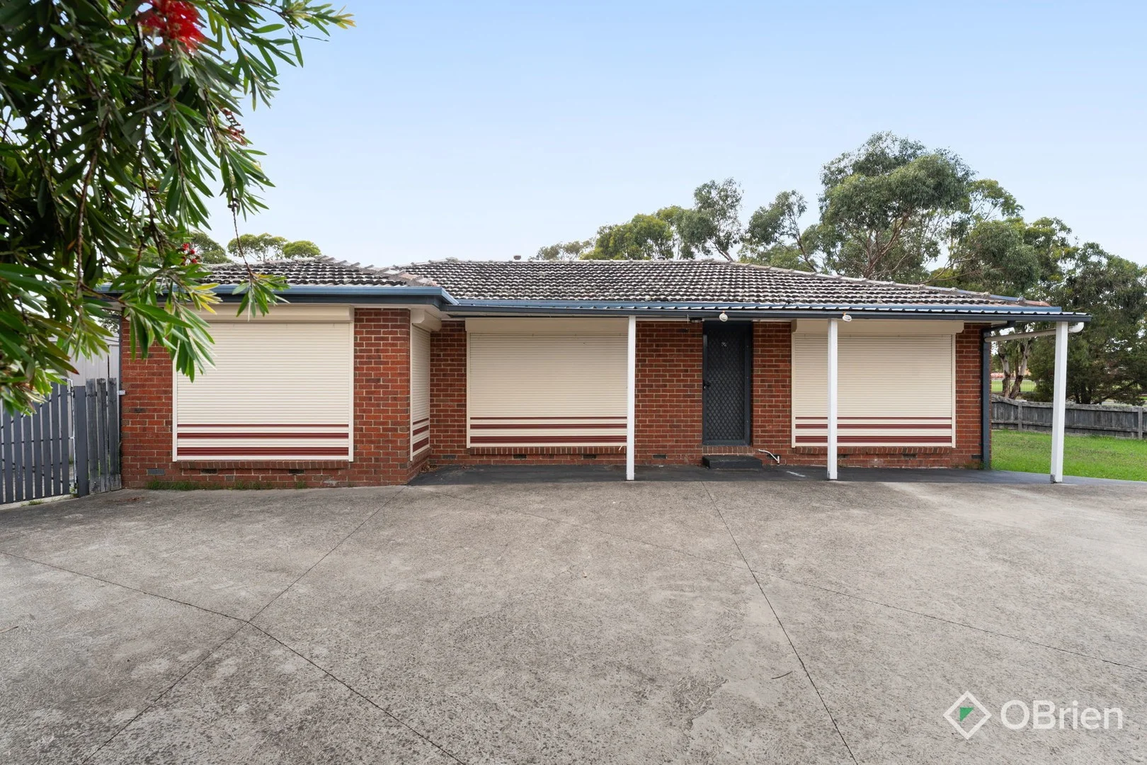 92 Gipps Crescent, Cranbourne North VIC 3977